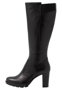 Bota negra hasta la rodilla con acabado en cuero liso, puntera redonda y tacón de bloque cónico, con un detalle de costura lateral y suela de goma.