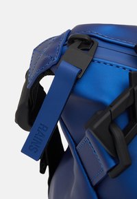 Rains HILO BAG SMALL UNISEX - Sac week-end - storm