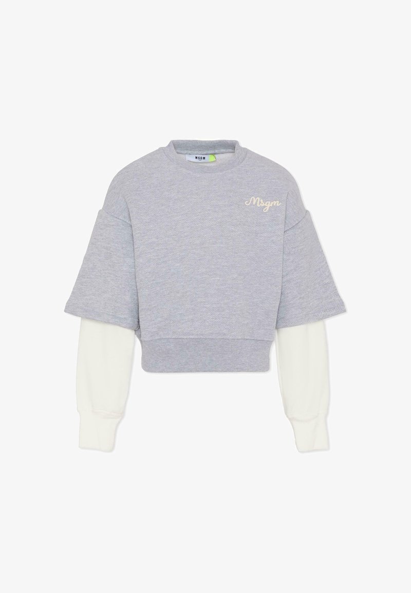 Skrojony szary sweatshirt z krótkimi rękawami, z białymi długimi rękawami pod spodem. Zawiera logo "Msgm" w kolorze kremowym na piersi.