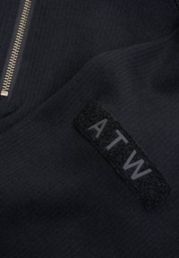 HALO Strickpullover - black