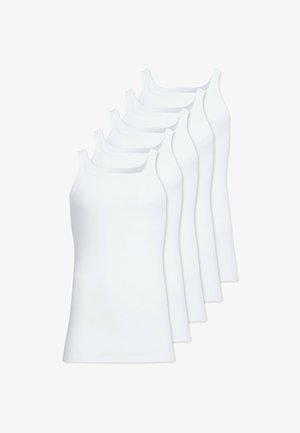 Weißes Baumwoll-Trägershirt mit breiten Trägern, kombiniert mit weißen Unterhosen. Beide Kleidungsstücke haben eine glatte Textur und ein figurbetontes Design.