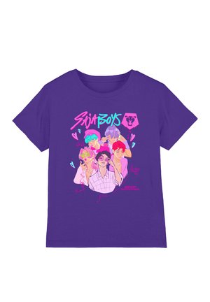 Lila Baumwoll-T-Shirt mit bunten Cartoonfiguren, die verschiedene Frisuren und Gesichtsausdrücke zeigen, und dem Schriftzug "Sija Boys" in lebendigen Farben.