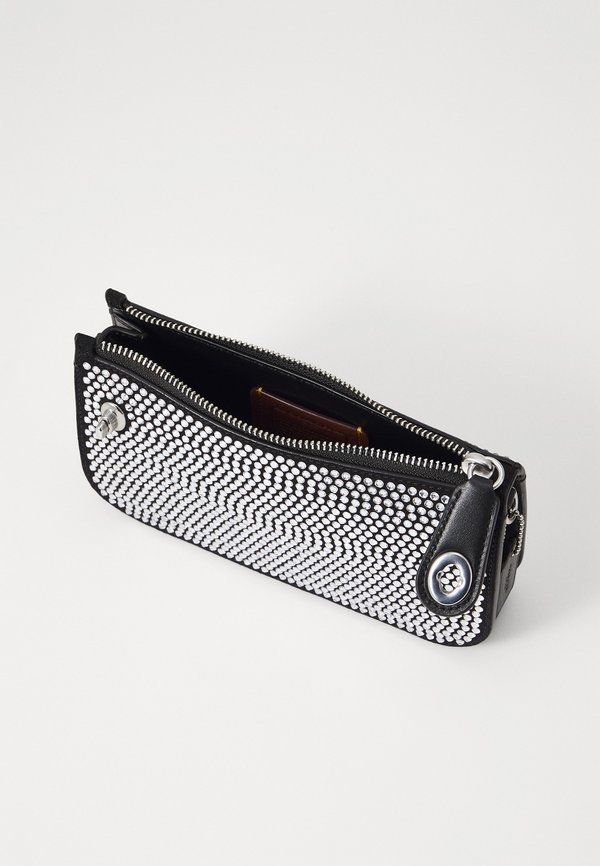 CRYSTAL PENN - Handbag4