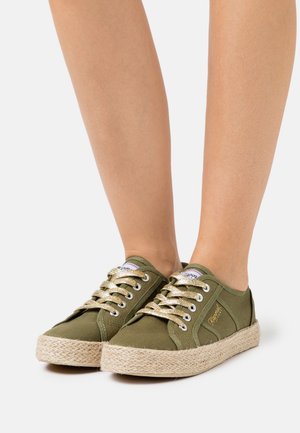 Kaporal, Baskets basses - khaki