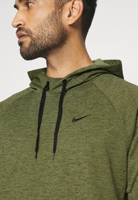 Nike Performance Sweatshirt com capuz - rough green heather alligator black