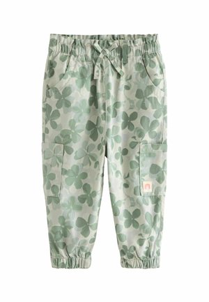 Hellgrüne Kinder-Cargohose mit Kleeblattmuster, elastischem Bund und Bündchen, Kordelzug, Vordertaschen und seitlichen Klapptaschen.