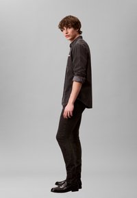Calvin Klein Jeans Skinny-Farkut - essential black