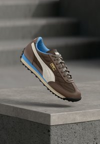Valitud, chocolate/warm white