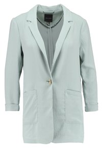 Vaaleanvihreä bleiseri pehmeästä kankaasta, jossa on lovettu kaulus, yksirivinen napitus ja kaksi etutaskua.