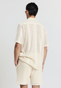 Thumbnail Image 3