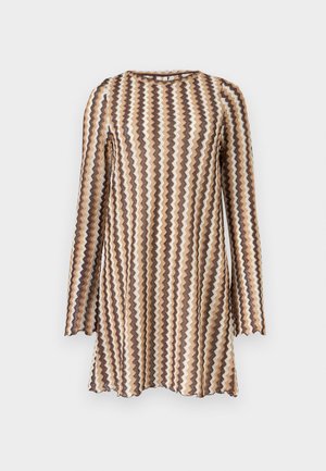 ONLY, ONLBAILEY ZIGZAG DRESS - Vapaa-ajan mekko - cloud dancer/chocolate martini