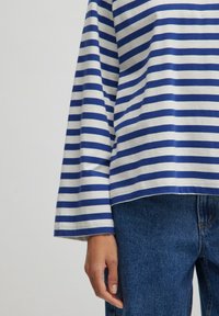 EDITED VERLEE - Longsleeve - weiß blau