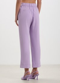 Calliope CLASSICO TINTA UNITA - Pantaloni - viola