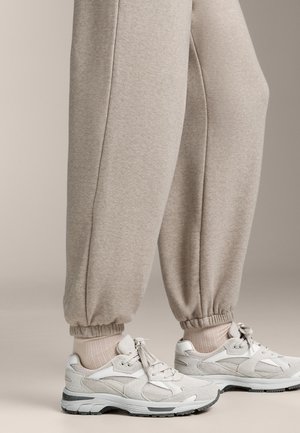 RUNNING - Sneakers laag - beige