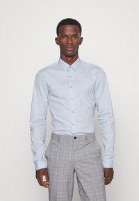 Calvin Klein Tailored LOGO STRETCH  - Camisa formal - calm blue