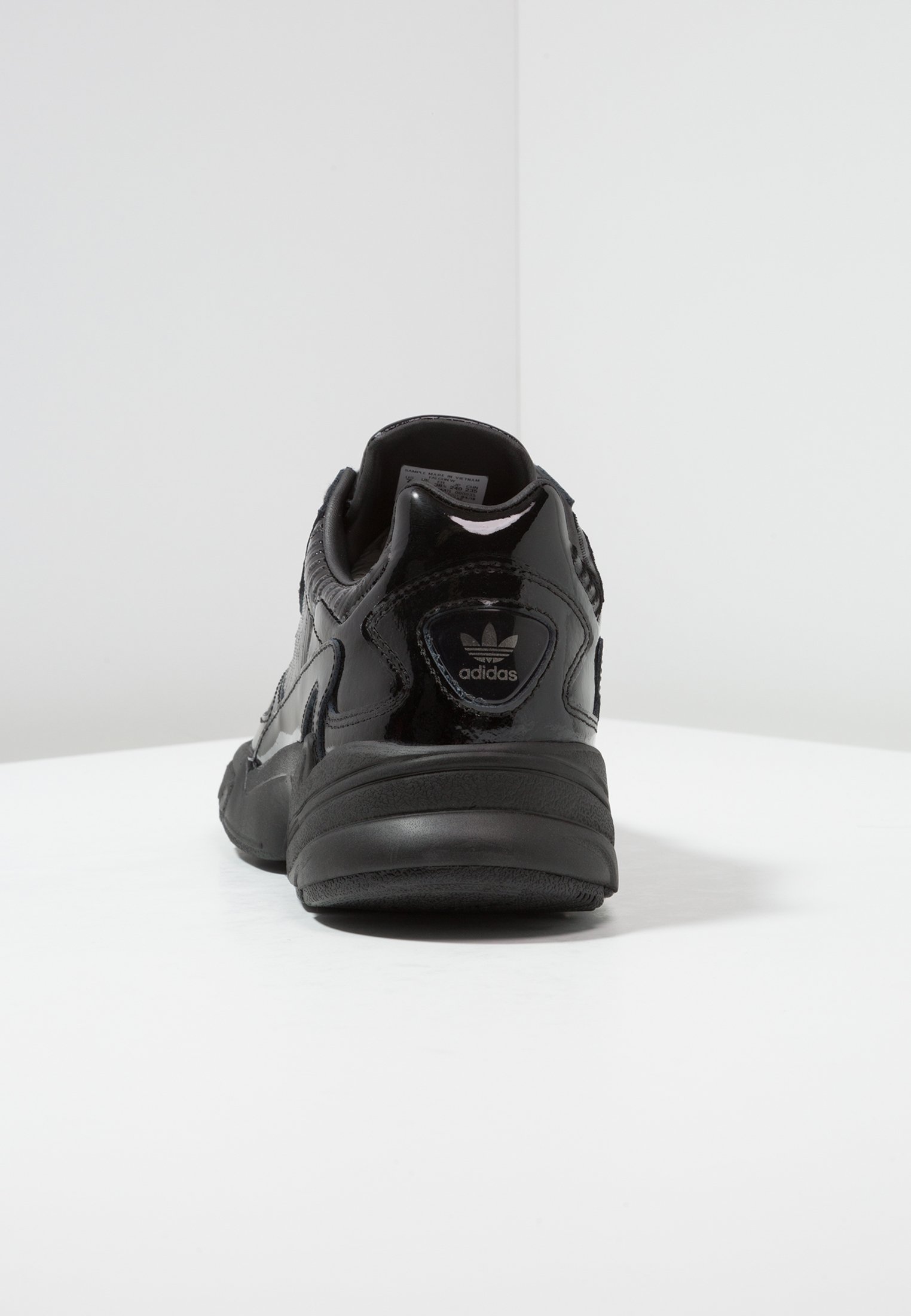 zalando adidas falcon