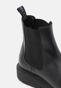 Bianco BIATEMPO CHELSEA BOOT POLIDO - Botas clássicas de cano curto - black