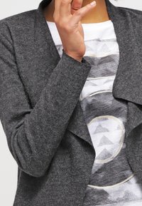 YAS Kofta - mottled dark grey