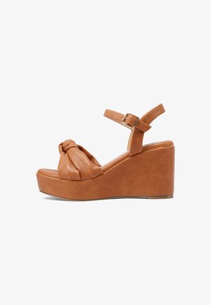 Queen Helena, Sandali con plateau - cammello