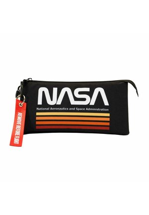 NASA TRIPLE - Trousse - black-orange