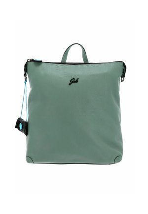 Gabs Zaino - green tea