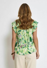 Desires MACIE  SLEEVE - Blouse - p sap green print