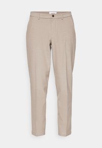 Beige op maat gemaakte broek van een lichtgewicht stof, met een knoopsluiting, riemlussen en een slim fit met een soepele textuur.