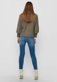 ONLY Kofta - mottled brown