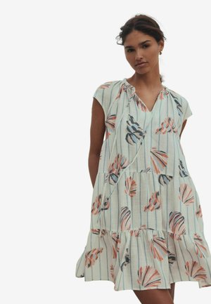 TALL FIT - V-NECK TIERED MINI - Rochie de zi - ecru shell print