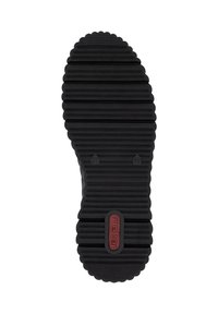 Semelle de chaussure en caoutchouc noir avec une texture striée, une forme arrondie et un logo rouge central. Marquages de taille inclus près du talon.