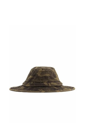 Breitkrempiger Bucket Hat mit Camouflage-Muster in Grün- und Brauntönen auf weißem Hintergrund.