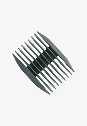 Zwarte plastic verzorgingskam met acht lange tanden aan elke zijde, voorzien van een geribbeld ontwerp voor betere grip en styling.