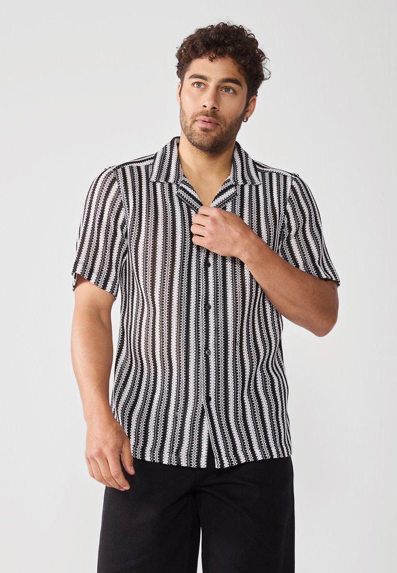 Pier One by Zalando - STRUCTURED SHIRT - Shirt - black and white, Enlarge
