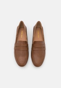 mocassins anna field