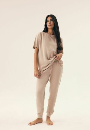 Henderson NILSA SET piaskowy