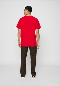Mister Tee VINTAGE BALLIN - T-shirts print - cityred