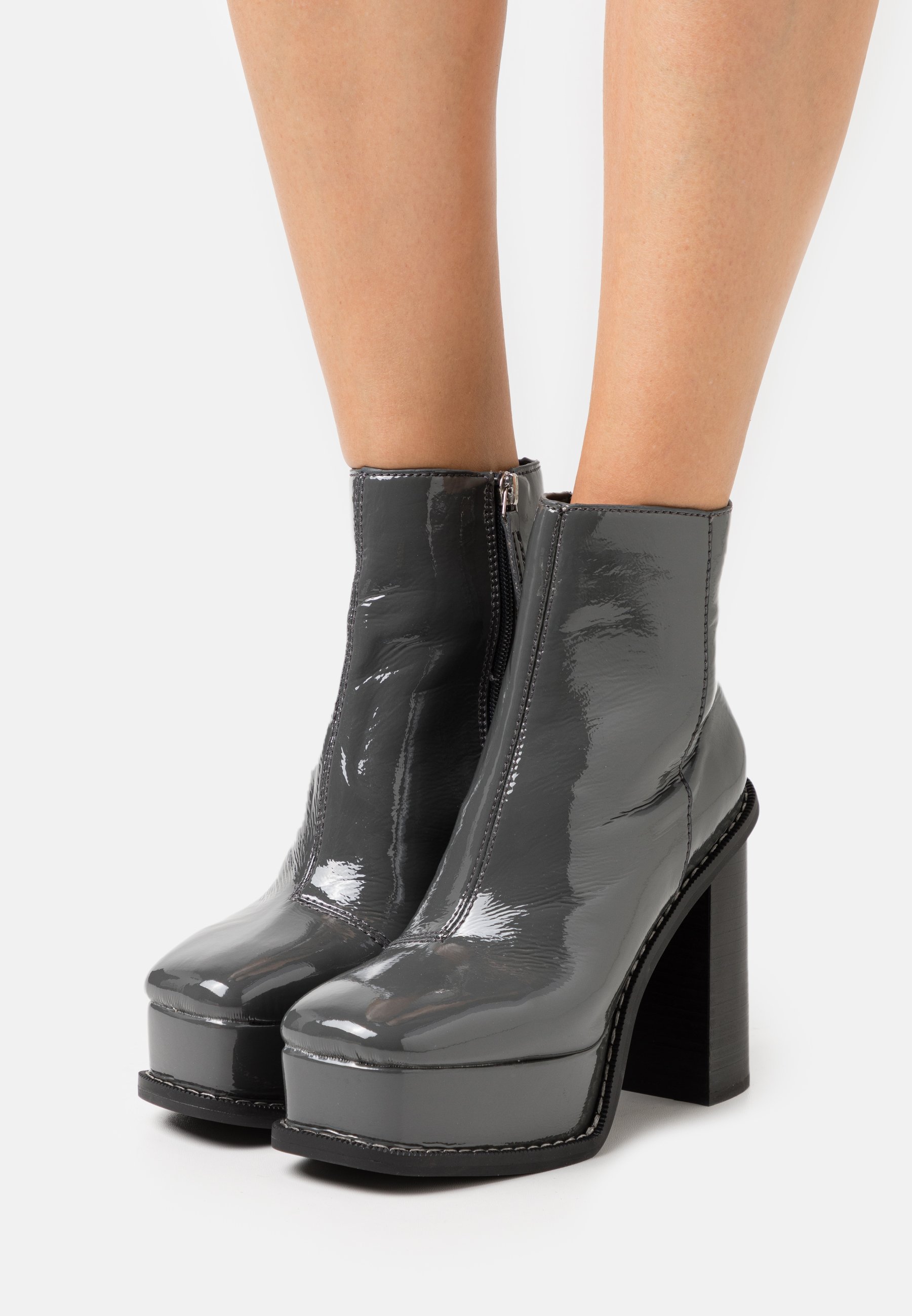 extreme platform trainers