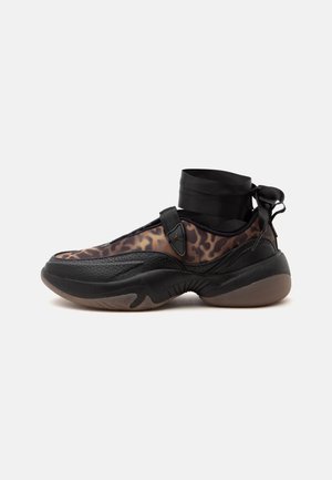Jordan, POINTE SE - Babies - black/cacao wow/dark brown/brown