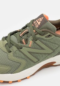 New Balance 410 V7 Zapatillas de trail running green/verde