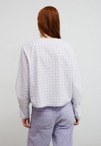 Dr. Bloom SHIRT FUSION - Button-down blouse - lila