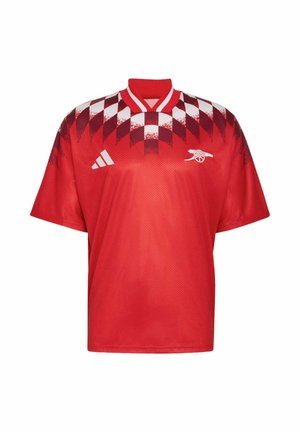 adidas Performance, Equipación de clubes - better scarlet