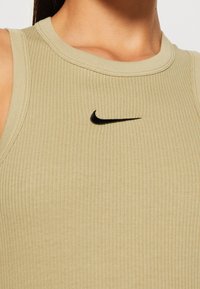 Nike Sportswear Linne - olive