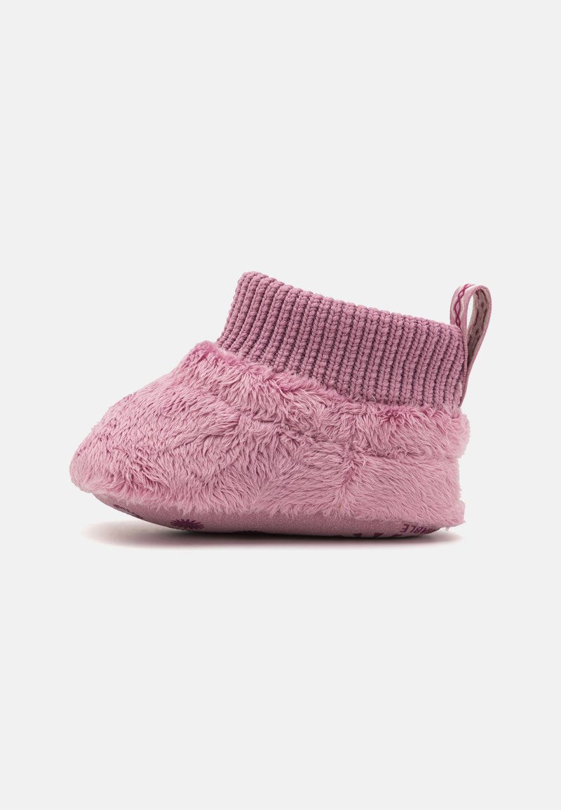 UGG NESTI UNISEX - Domácí obuv - dusty orchid