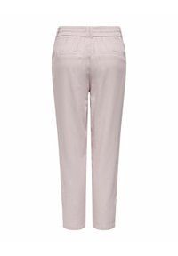 Lichtroze broek met een elastische tailleband, tapse pasvorm en twee achterzakken. Vlotte textuur en lengte tot halverwege het onderbeen.