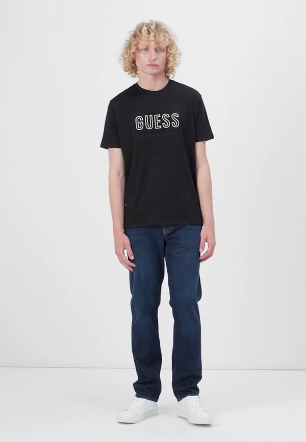 EMBOSSED LOGO TEE - Print T-shirt4