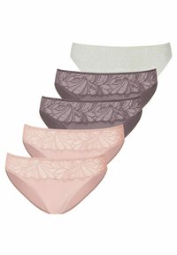 Set aus fünf Damenunterhosen in verschiedenen Farben: hellgrün, lavendel, dunkelviolett, zartrosa, mit floralen Spitze-Details und einer glatten Textur.