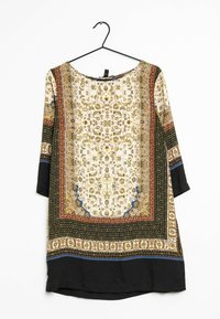 Túnica estampada con escote redondo. Presenta intrincados diseños en dorado, azul y negro. Mangas de tres cuartos, borde inferior negro.