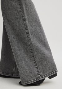 LOW WAIST SEAM DETAILS - Wide Leg - grey
