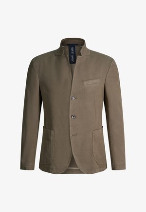 Herrensakko in olivgrün mit Stehkragen, zwei vorderen Knöpfen, zwei aufgesetzten unteren Taschen und einer Brustleistentasche.