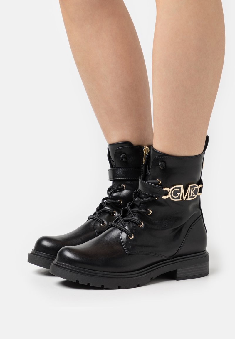 vente privée dr martens